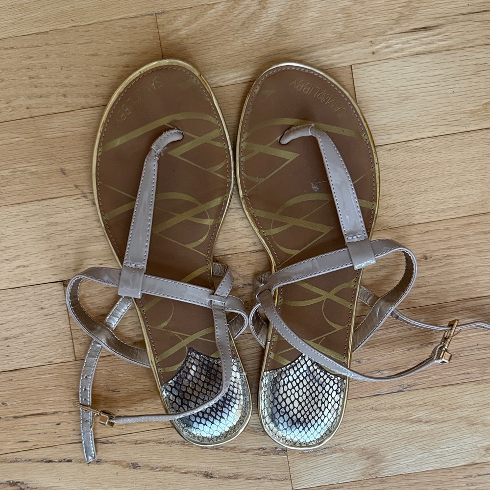 Stylish Tan and Gold Women's Sandals